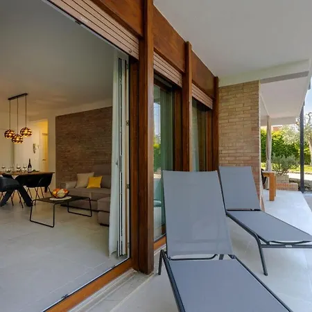 Garden Vill Lago Comfortable Holiday