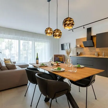 Garden Vill Lago Comfortable Holiday Peschiera del Garda