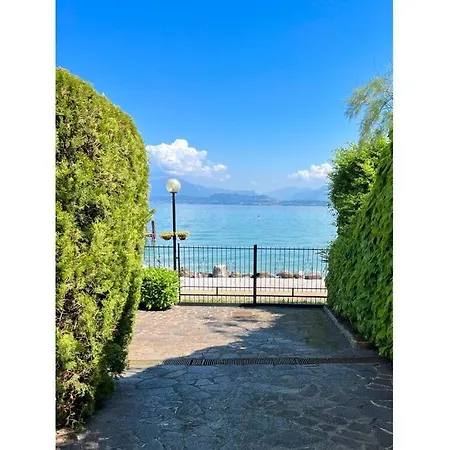 Garden Vill Lago Comfortable Holiday Peschiera del Garda