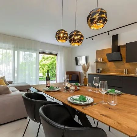 Garden Vill Lago Comfortable Holiday Peschiera del Garda